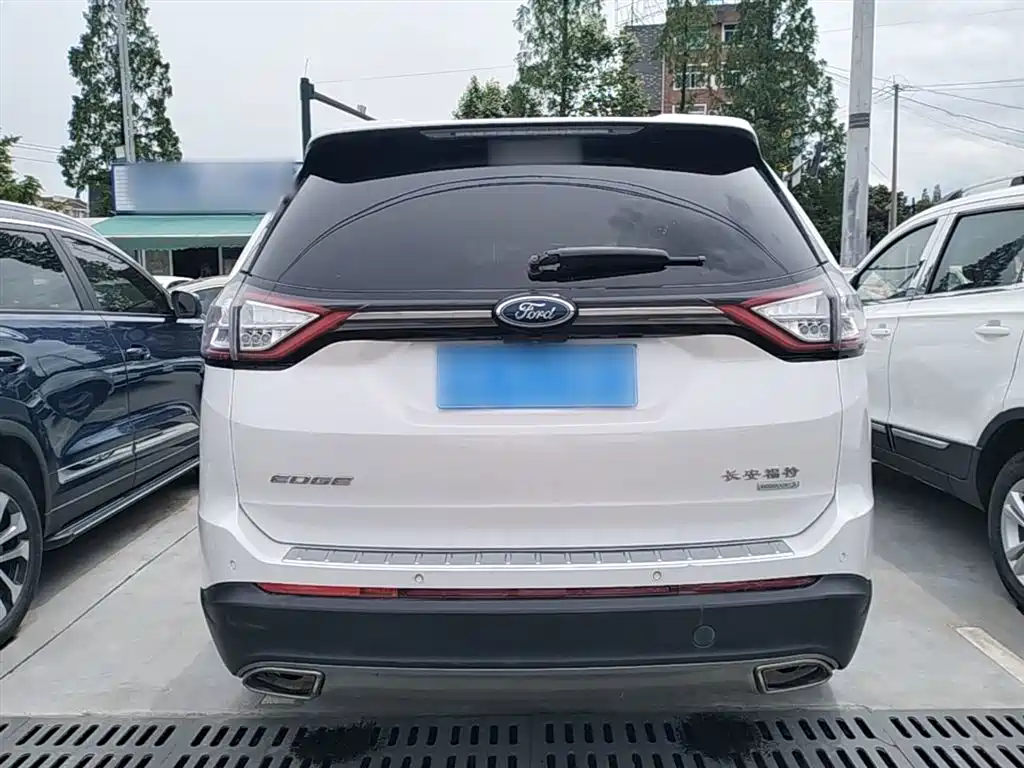 Edge EcoBoost 245 2 WD Grand Sharp 7-seat CN-VI