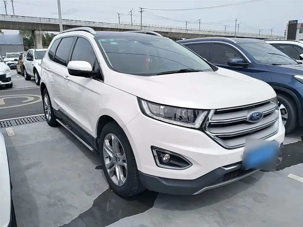 Edge EcoBoost 245 2 WD Grand Sharp 7-seat CN-VI