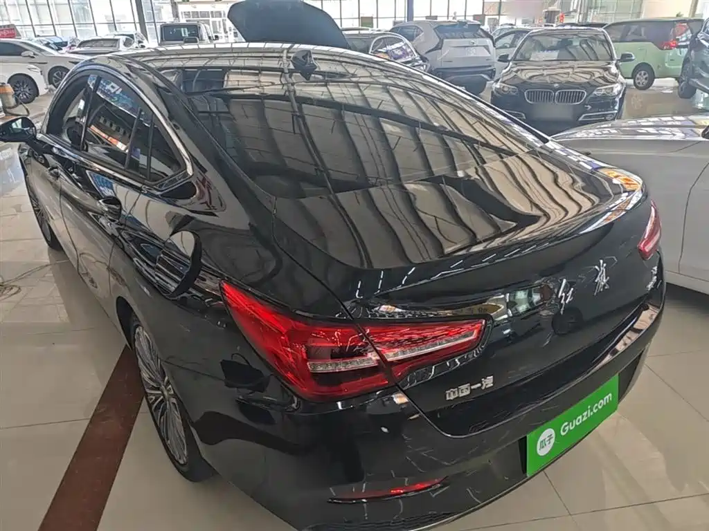Hongqi H5 Classic 1.5 T DCT Flagship Charm