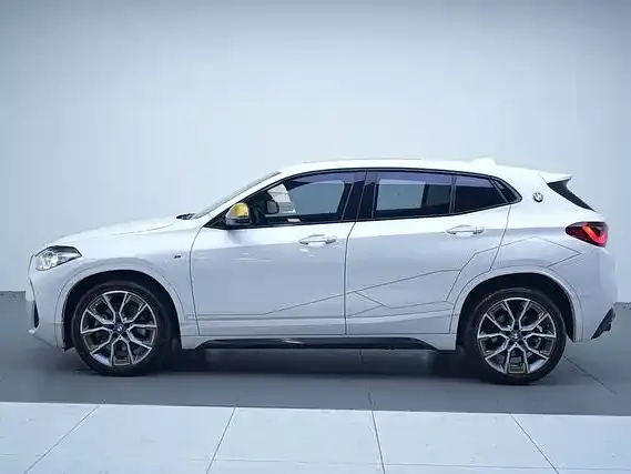 BMW X2 xDrive 25 i Radiant