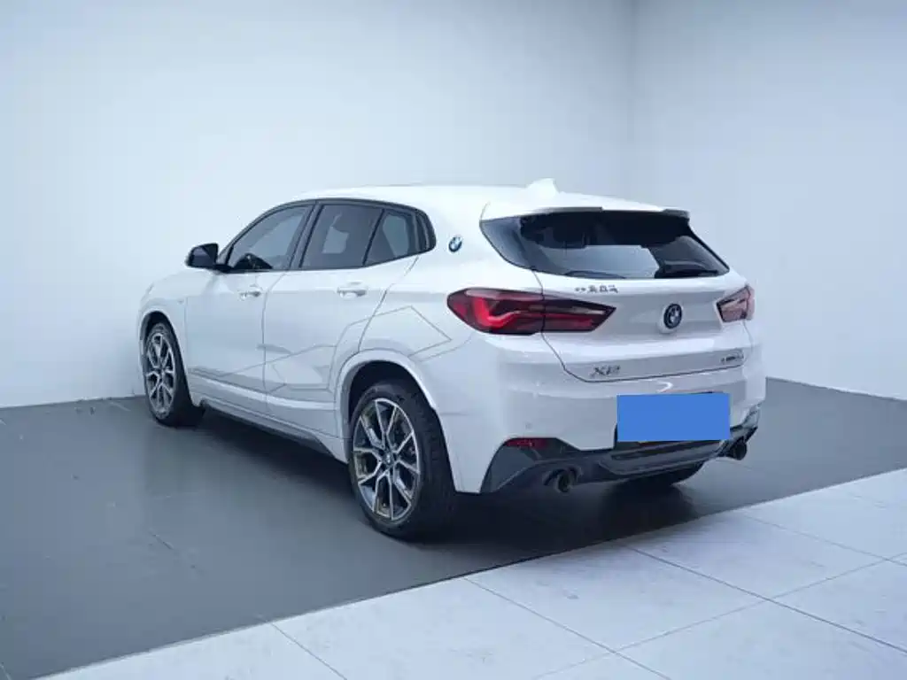 BMW X2 xDrive 25 i Radiant