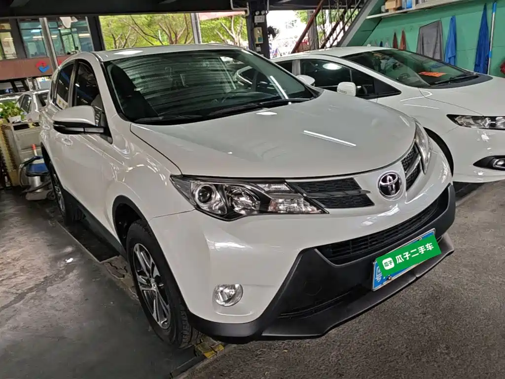 RAV4 2.0 L CVT 2 WD Style