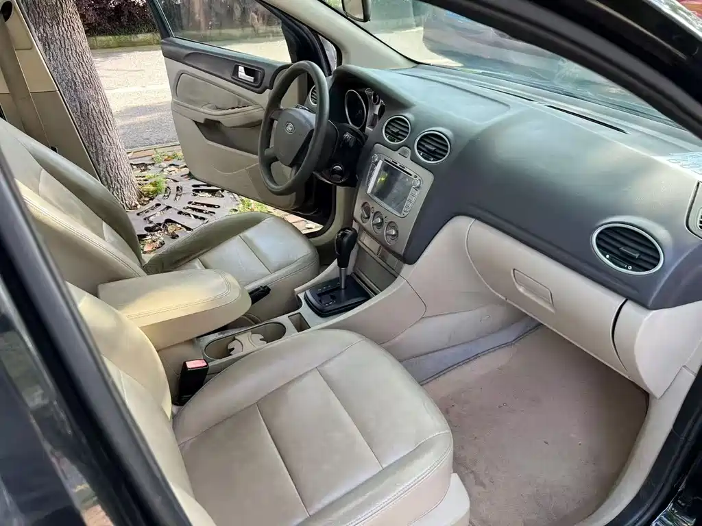 Focus Sedan 1.8 L Auto Fashion