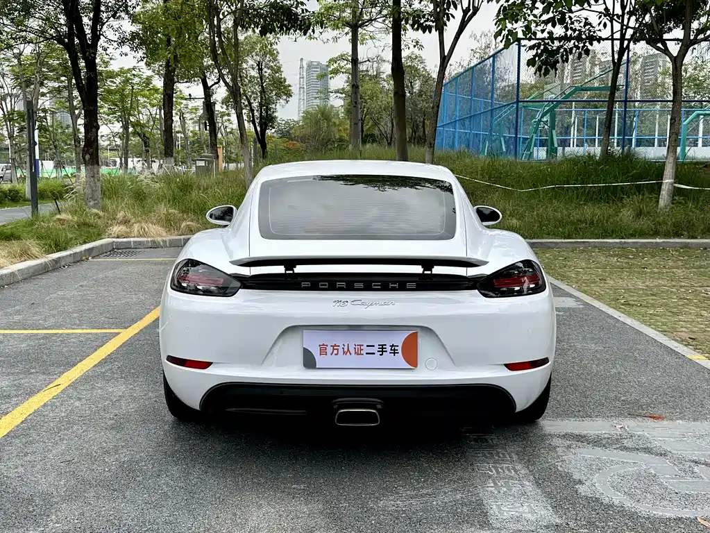 Porsche 718 Cayman 2.0 T