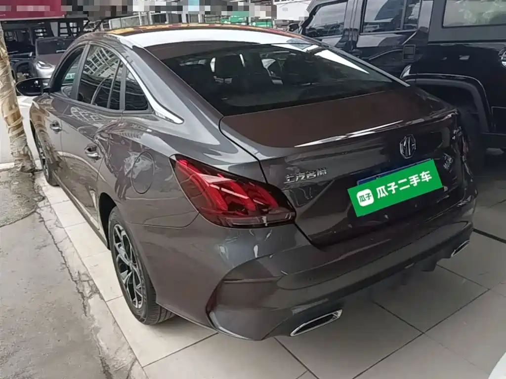 MG5 180 DVVT CVT Luxury