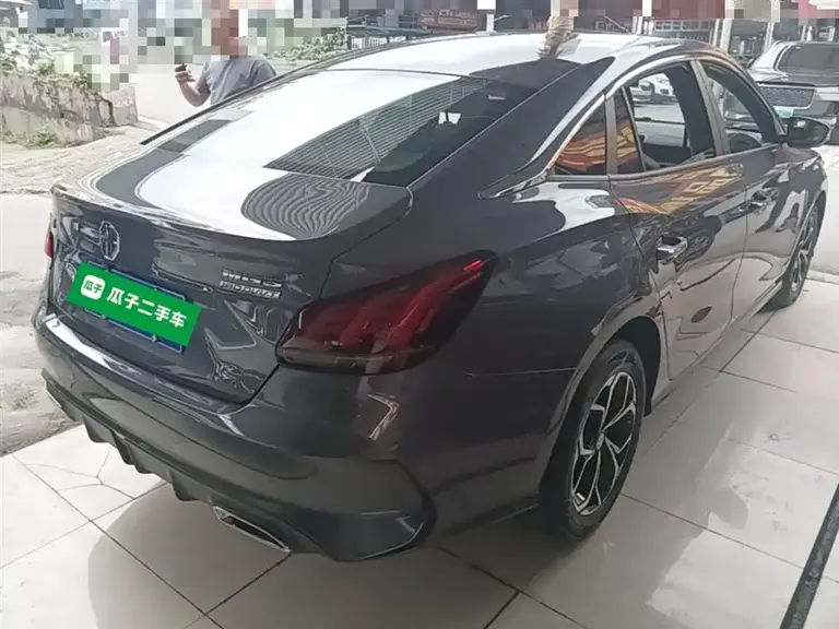 MG5 180 DVVT CVT Luxury