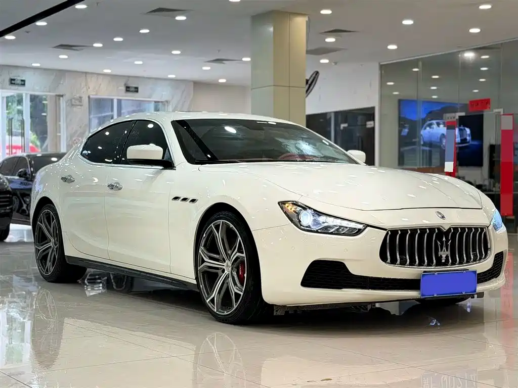 Ghibli 3.0 T Standard