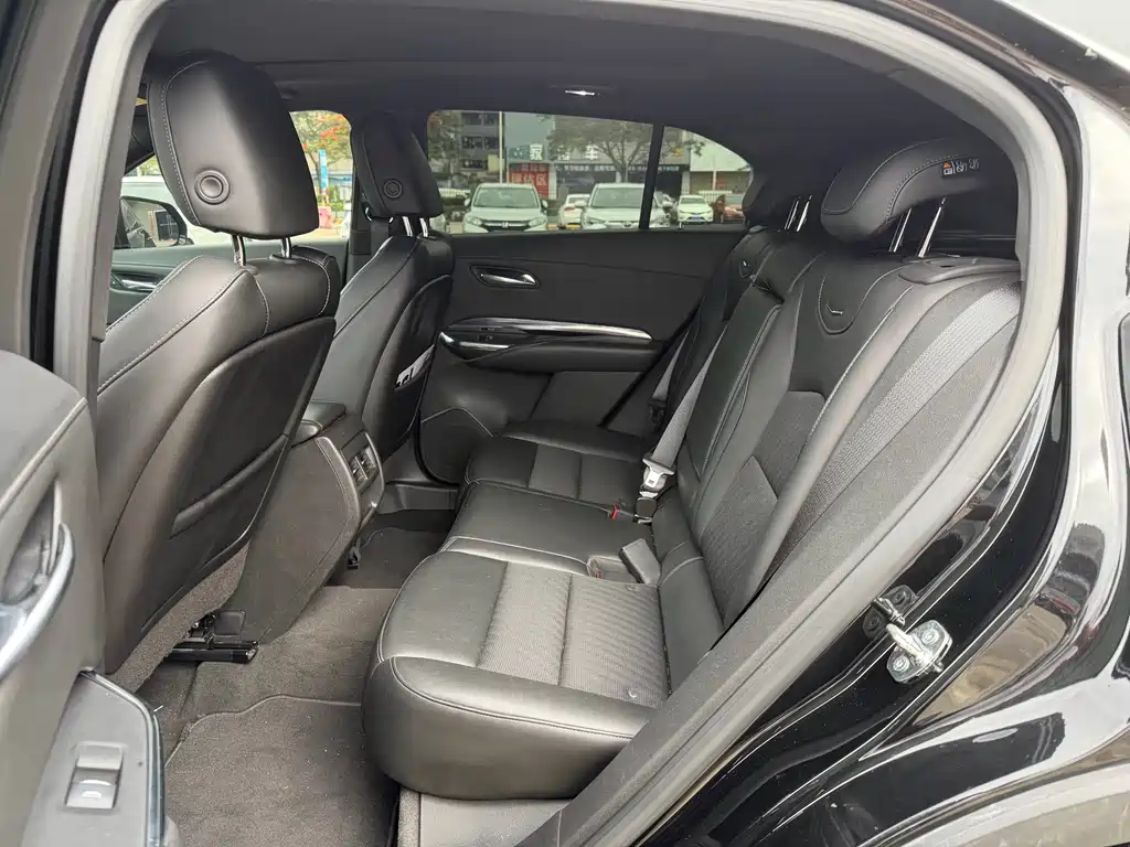 Cadillac XT4 28 T 2 WD Style