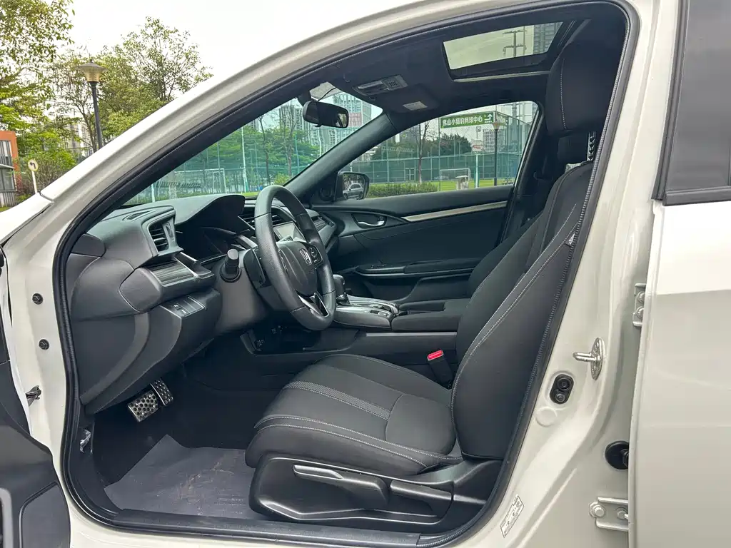 Civic HATCHBACK 220 TURBO CVT Trend Cool Control