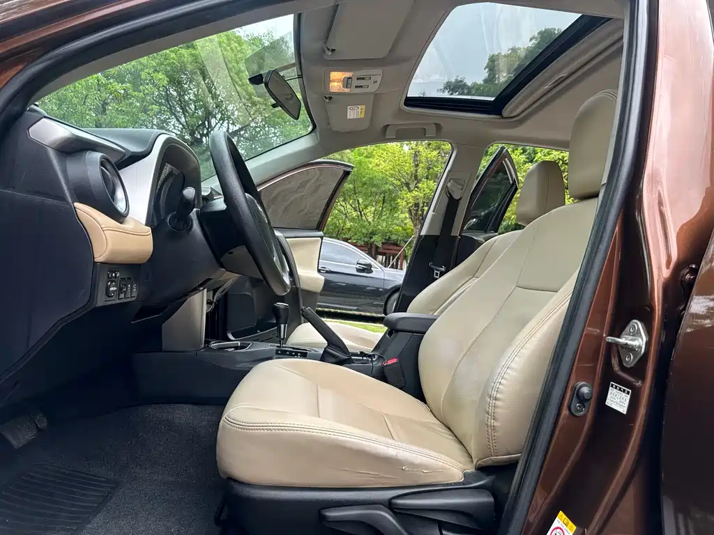 RAV4 2.0 L CVT 2 WD Style CN-V