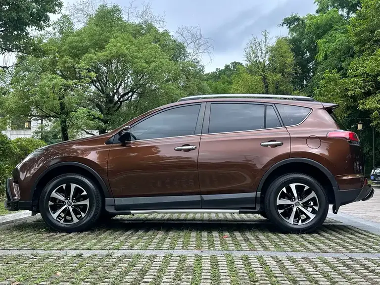 Toyota RAV4 2.0 L CVT 2 WD Style CN-V