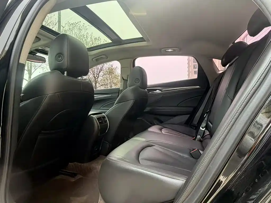 LaCrosse 652 T Luxury