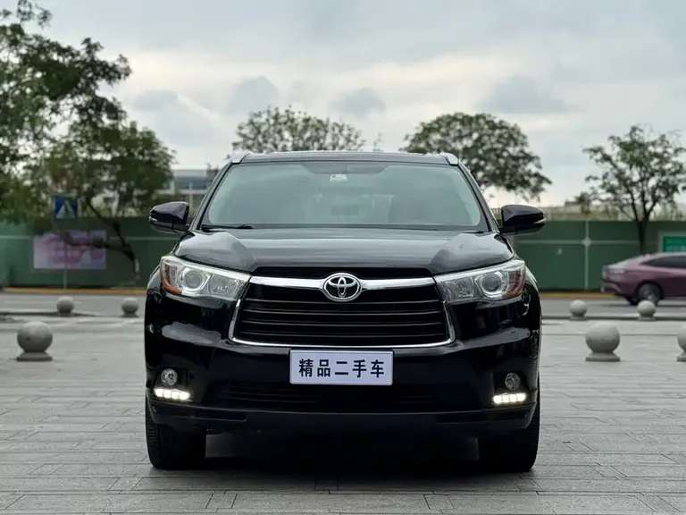 Toyota Highlander 2.0 T 4 WD Luxury 7-seat
