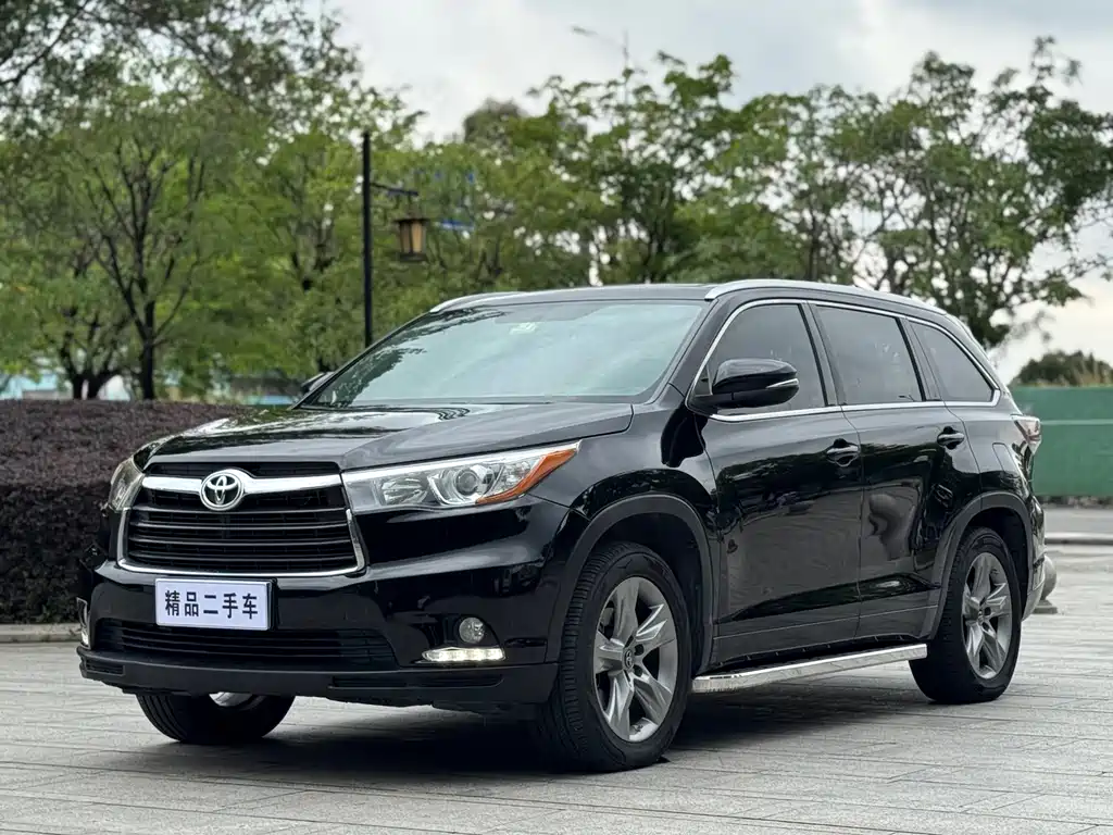 Highlander 2.0 T 4 WD Luxury 7-seat