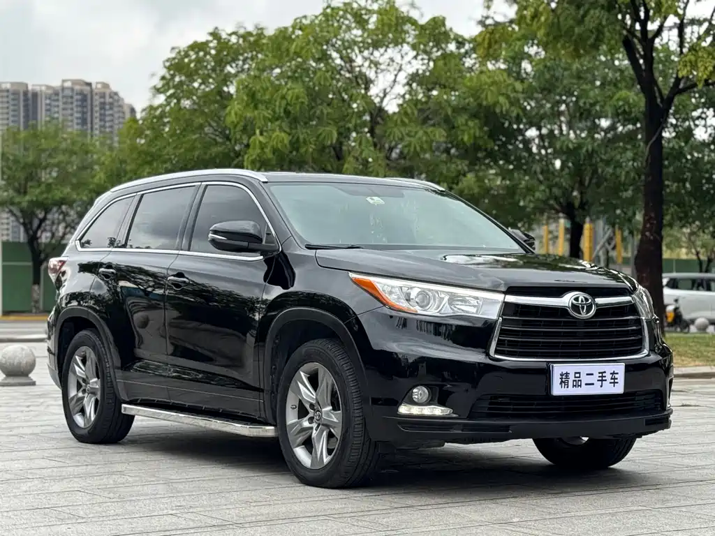 Highlander 2.0 T 4 WD Luxury 7-seat