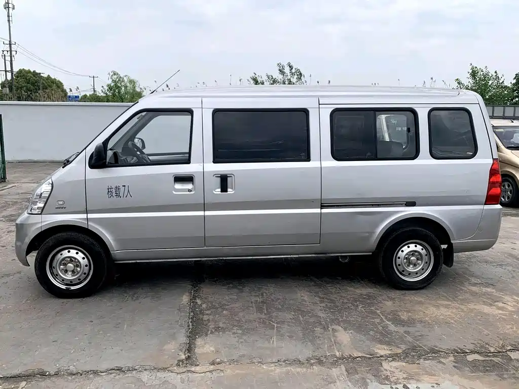 Wuling Rongguang 1.5 L Extended Basic