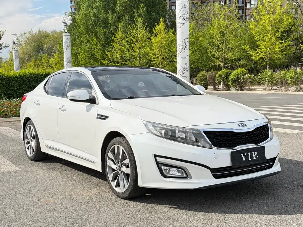 Kia K5 2.0 L Auto Luxury