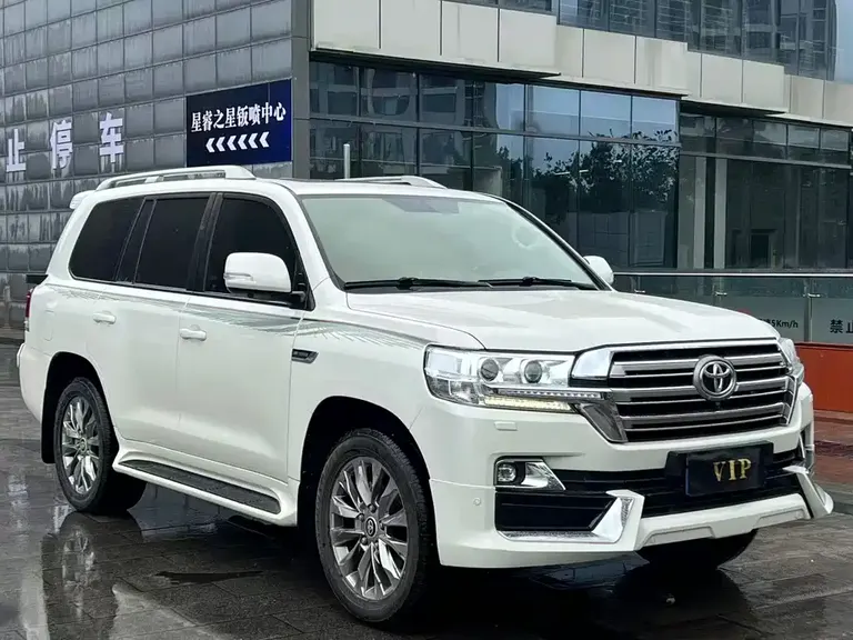 Toyota Land Cruiser (Import) 4.6 L V8 Middle East Limited