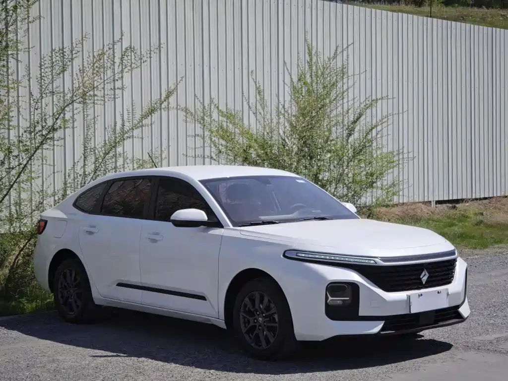 Baojun RC-5 1.5 L CVT Smart Shine Elite