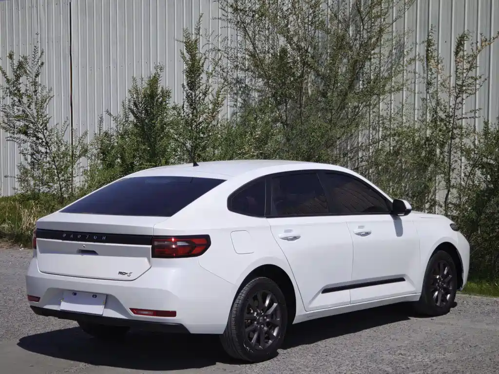 Baojun RC-5 1.5 L CVT Smart Shine Elite