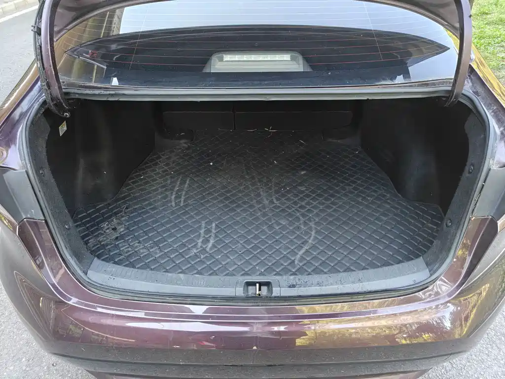 Levin Dual Engine 1.8 H E-CVT Luxury