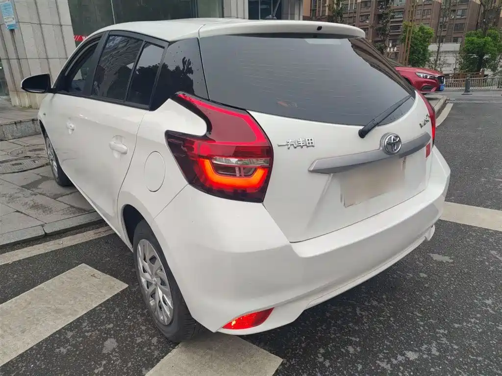 Vios FS 1.5 L CVT Sharp Speed