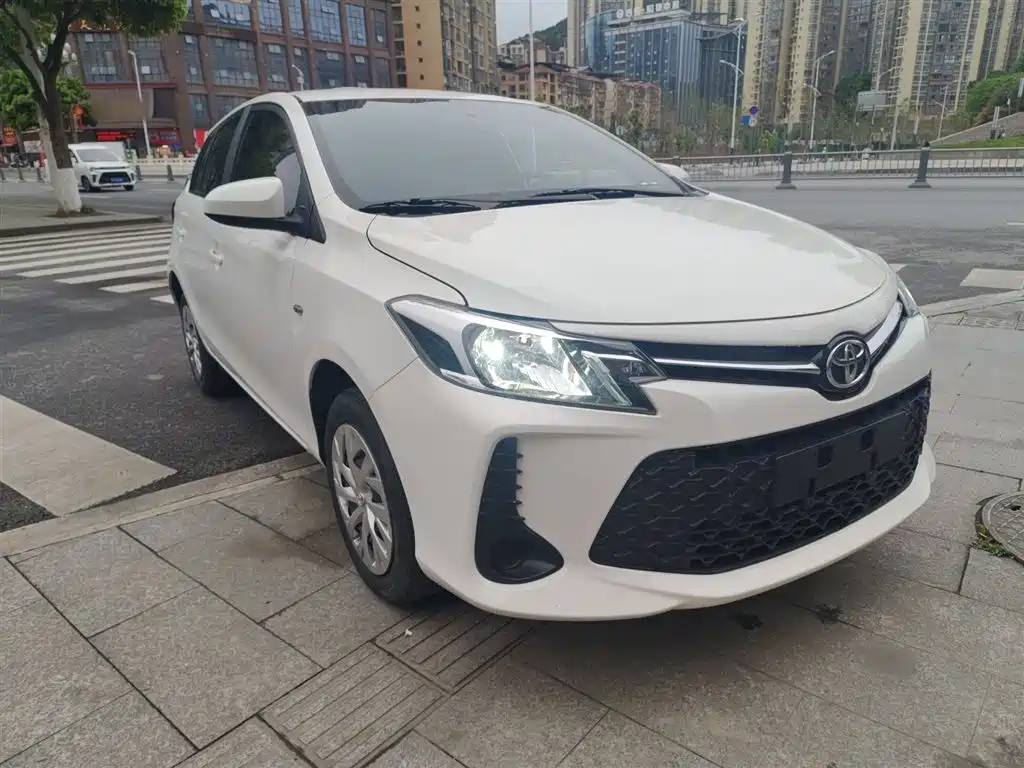 Vios FS 1.5 L CVT Sharp Speed
