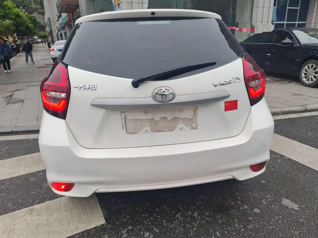 Vios FS 1.5 L CVT Sharp Speed
