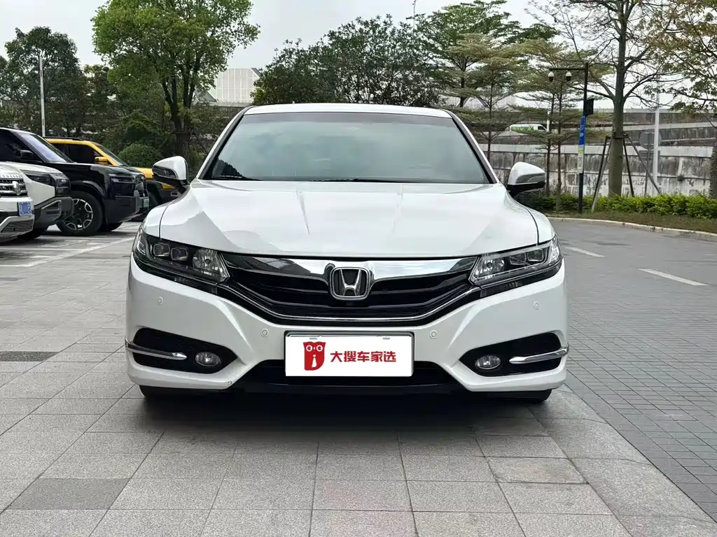 Spirior 2.4 L Distinguished