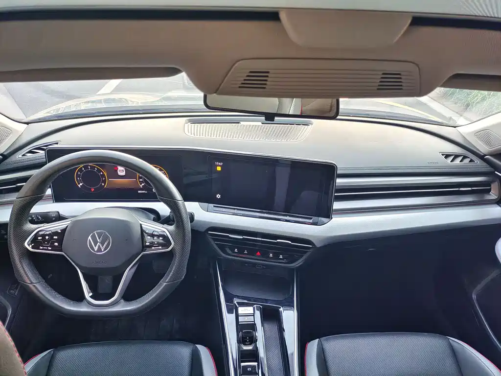 Lamando Lamando L 280 TSI DSG Dazzle Hot
