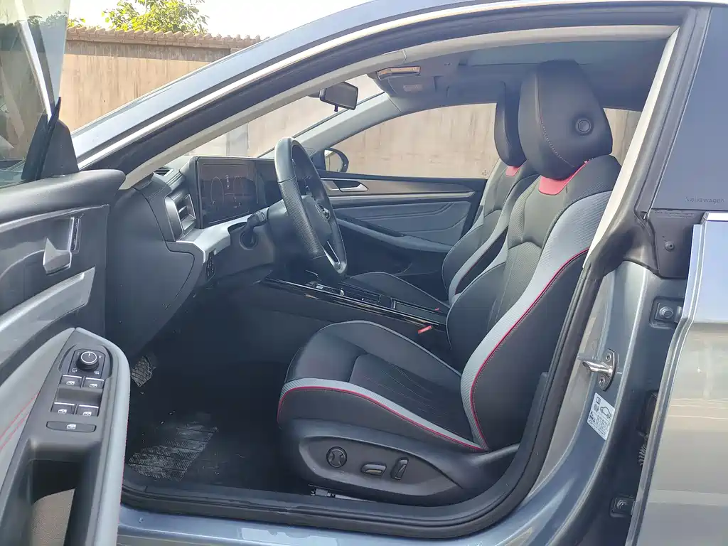 Lamando Lamando L 280 TSI DSG Dazzle Hot