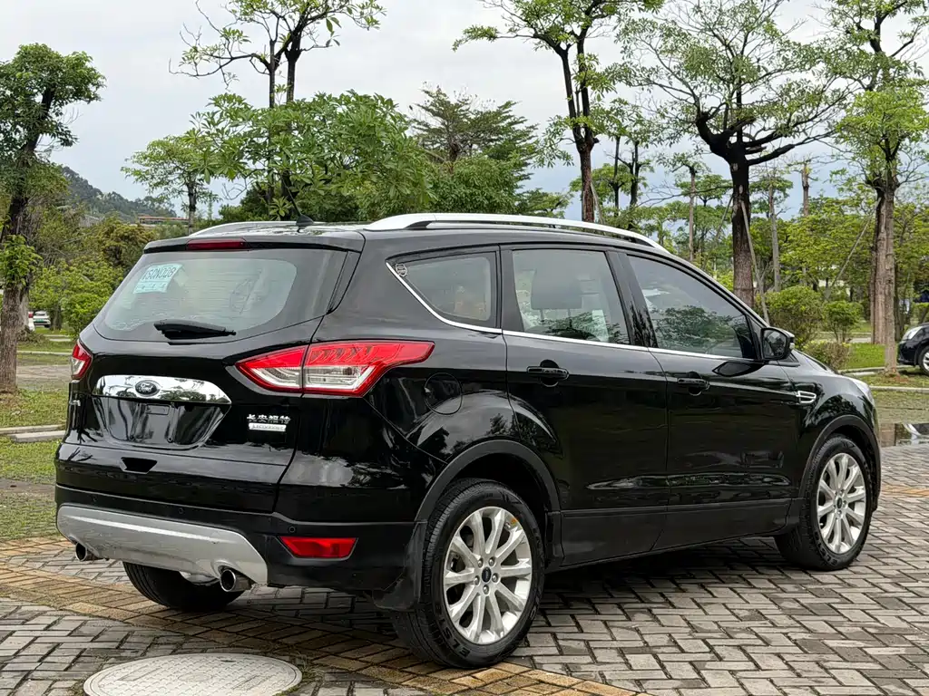 Kuga 1.5 L GTDi 2 WD Style