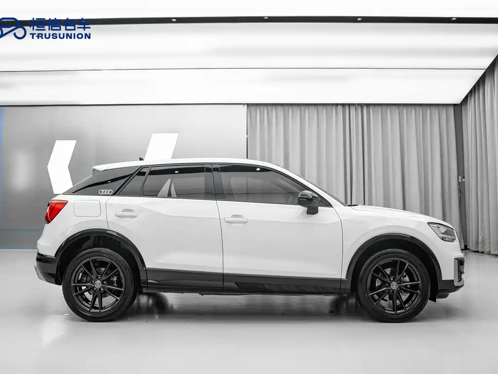 Audi Q2 L 35 TFSI Progressive Dynamic