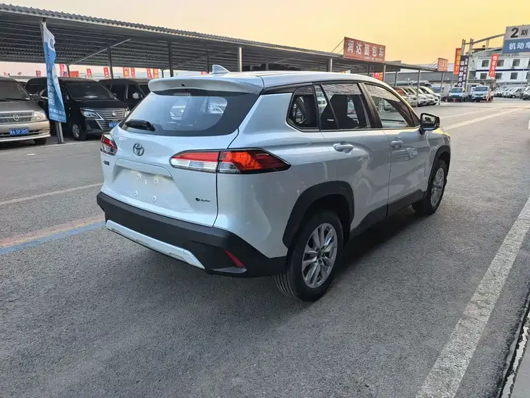 Toyota Corolla Cross 2.0 L Pioneer