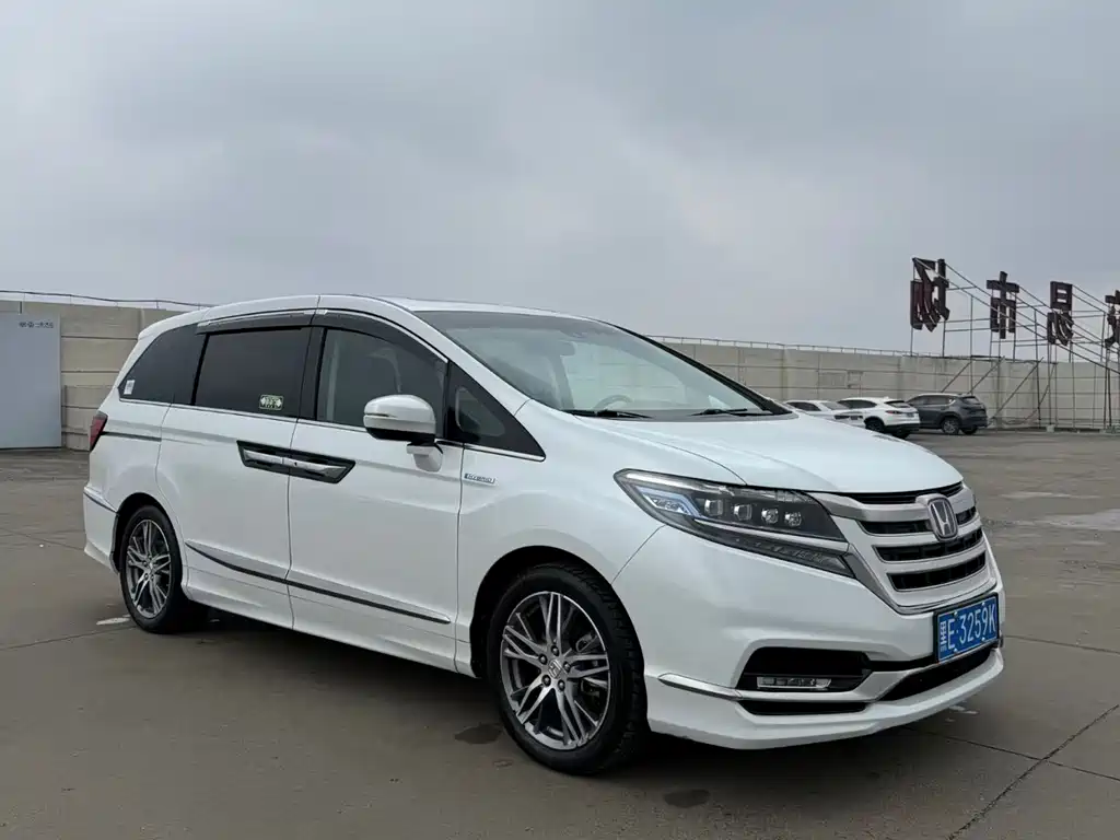 Elysion 2.0 L Hybrid Luxury