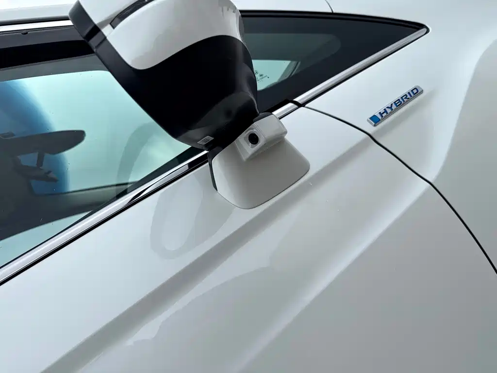 Elysion 2.0 L Hybrid Luxury
