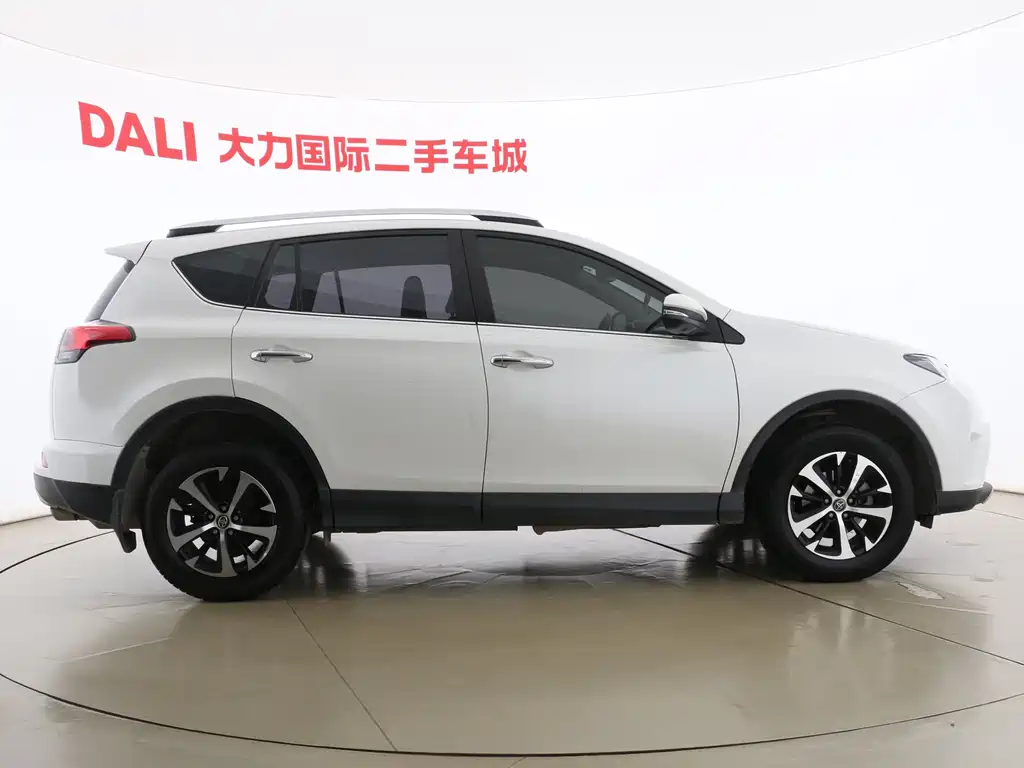 RAV4 2.0 L CVT 2 WD Smart Style CN-V