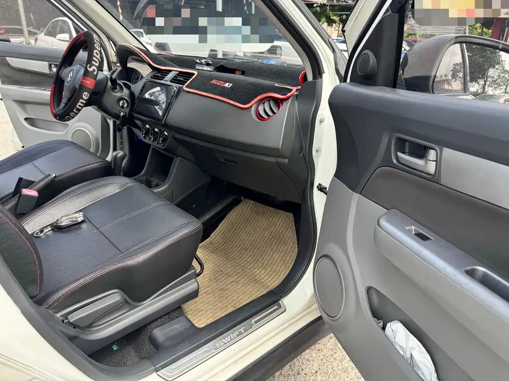 Swift 1.5 L Auto Fashion