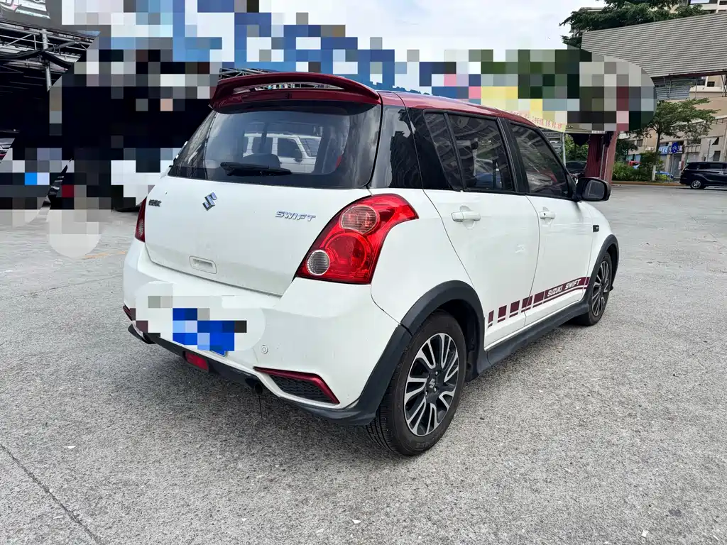 Swift 1.5 L Auto Fashion