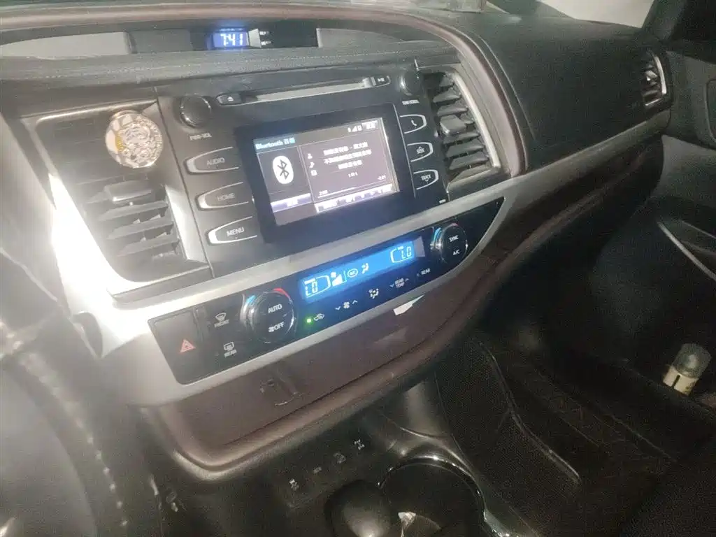 Highlander 2.0 T 4 WD Luxury 7-seat