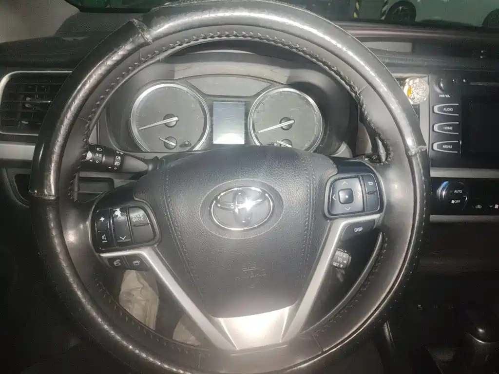 Highlander 2.0 T 4 WD Luxury 7-seat