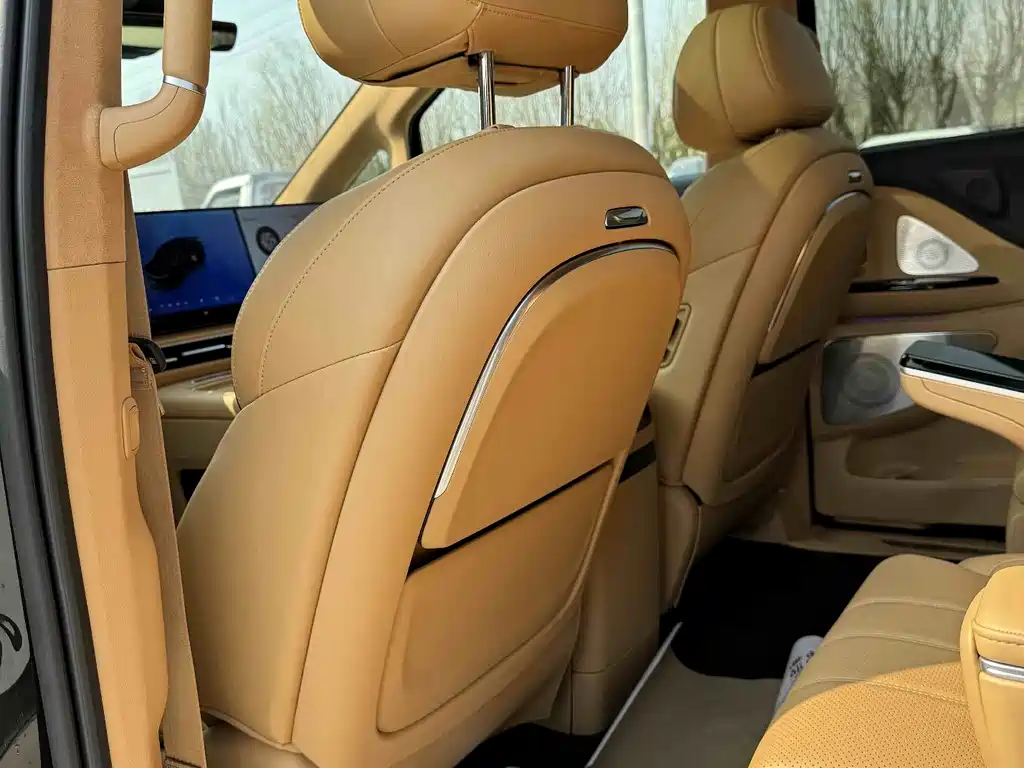 Voyah Dreamer PHEV 4 WD Flagship Kunpeng