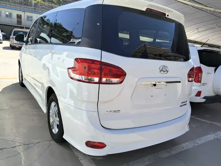 Maxus G10 2.0 T Auto Elite Gasoline 7-seat