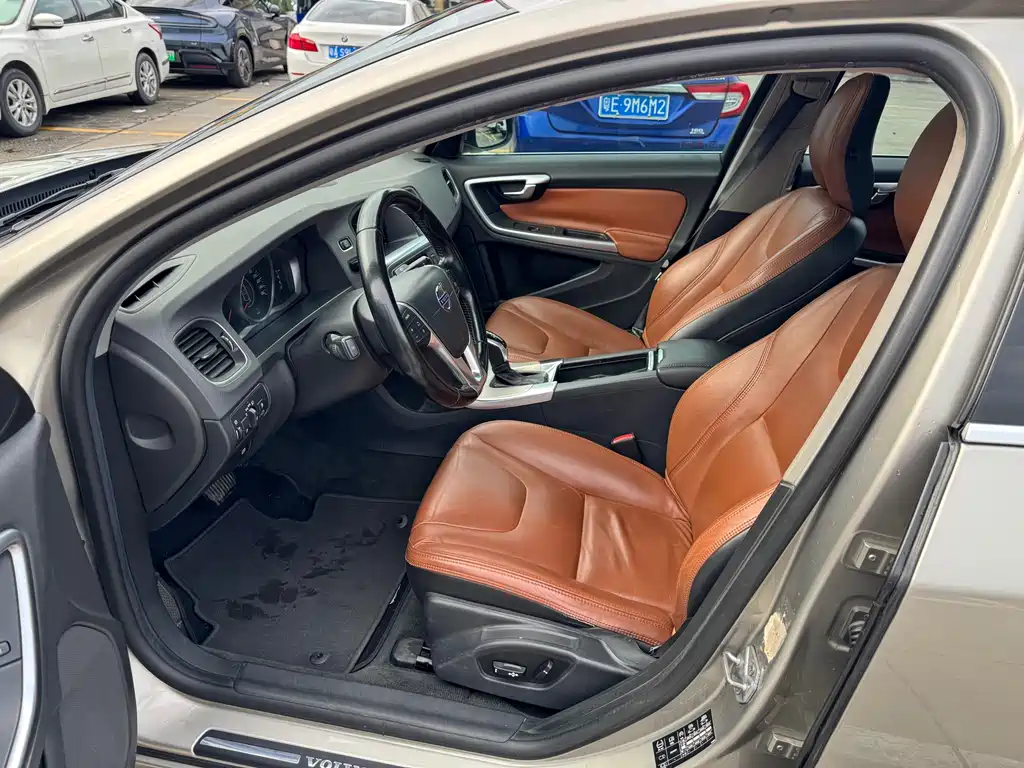 Volvo S60 S60 L 2.0 T Smart Vision