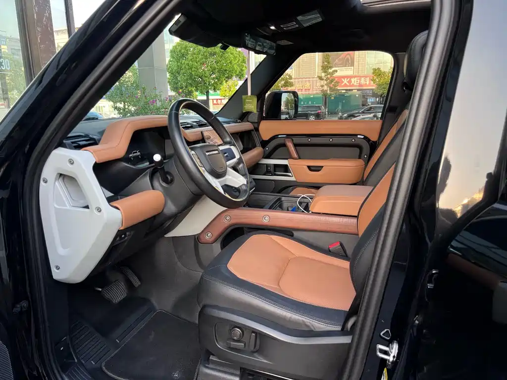 Land Rover Defender 110 3.0 T P400 X-DYNAMIC HSE