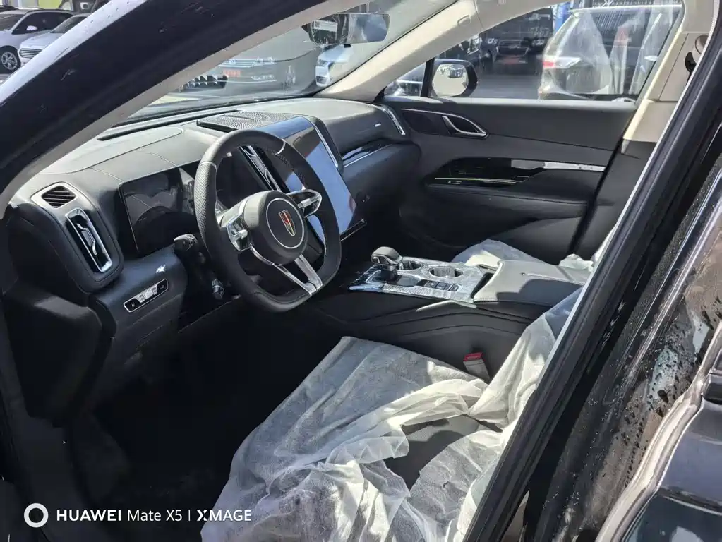Hongqi HS3 PHEV 117 km Power Action PLUS
