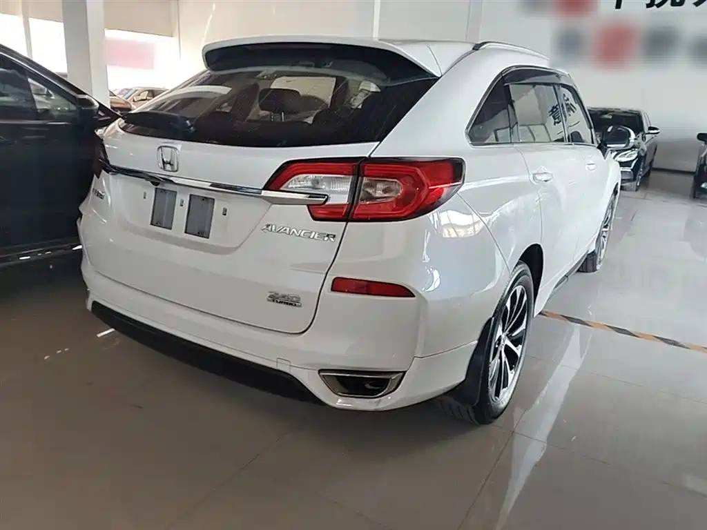 Avancier 240 TURBO 2 WD Elite