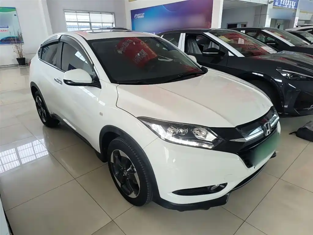 Vezel 1.8 L CVT 2 WD Pioneer