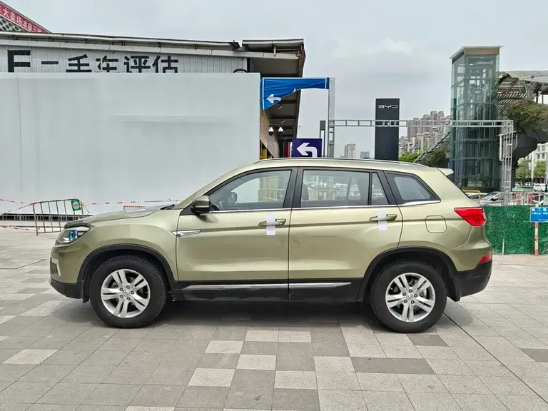 Changan CS75 2.0 L Manual Luxury CN-V