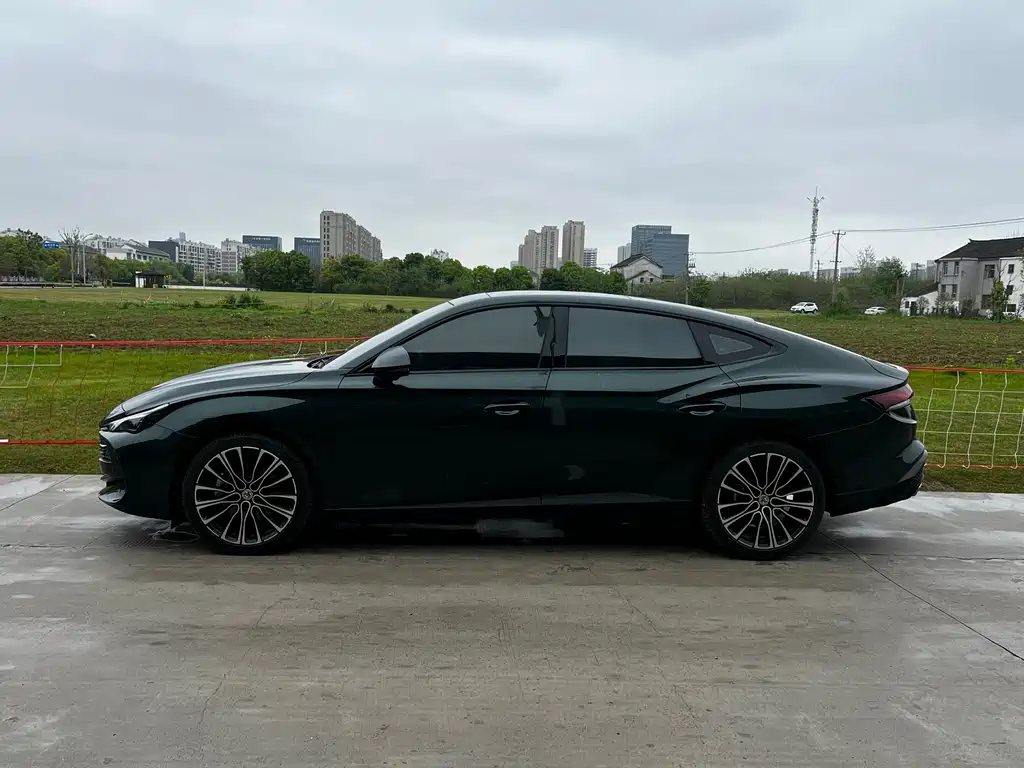 MG7 1.5 T DCT Supreme Beauty Comfort Enjoyment